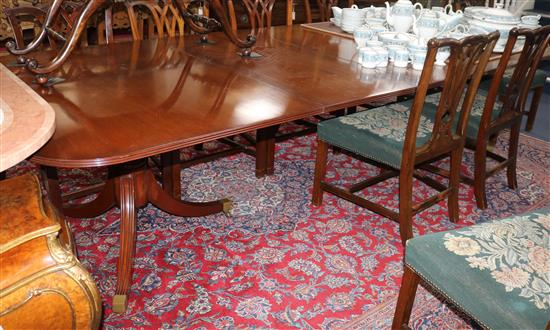 A Regency style mahogany two pillar extending dining table, the top 10ft x 4ft 6in, fully extended 300cm. fully extended
